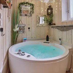 Aix Sauna Jacuzzi Balneo Privatifs Hyper Centre Historique Cour Interieur Apartment Aix-en-Provence